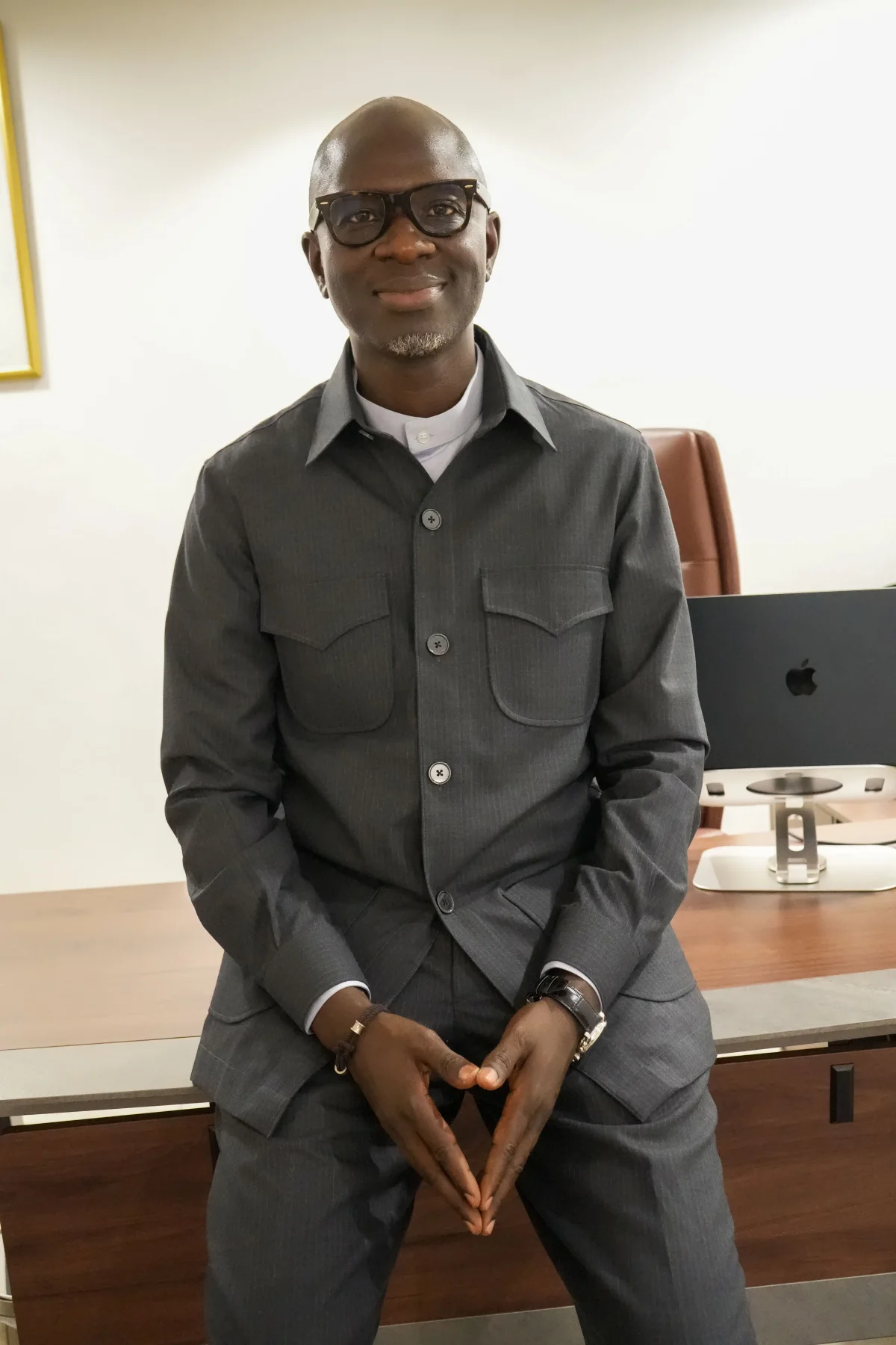 Alassane Mbaye dans son bureau